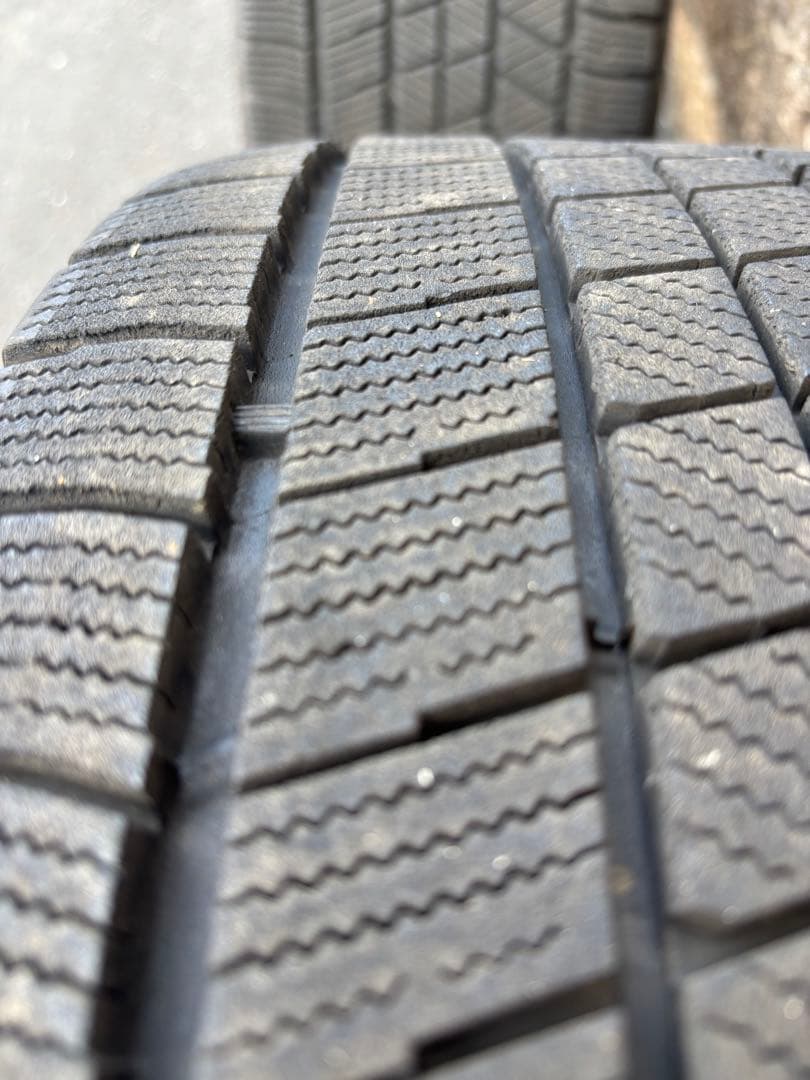 ブリザックvrx3　235/55r18