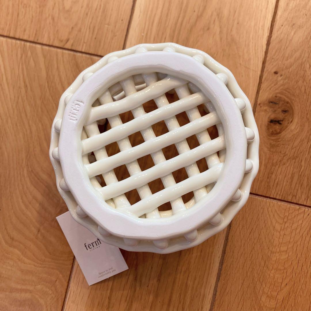 ★未使用★Ferm Living セラミックバスケット　S