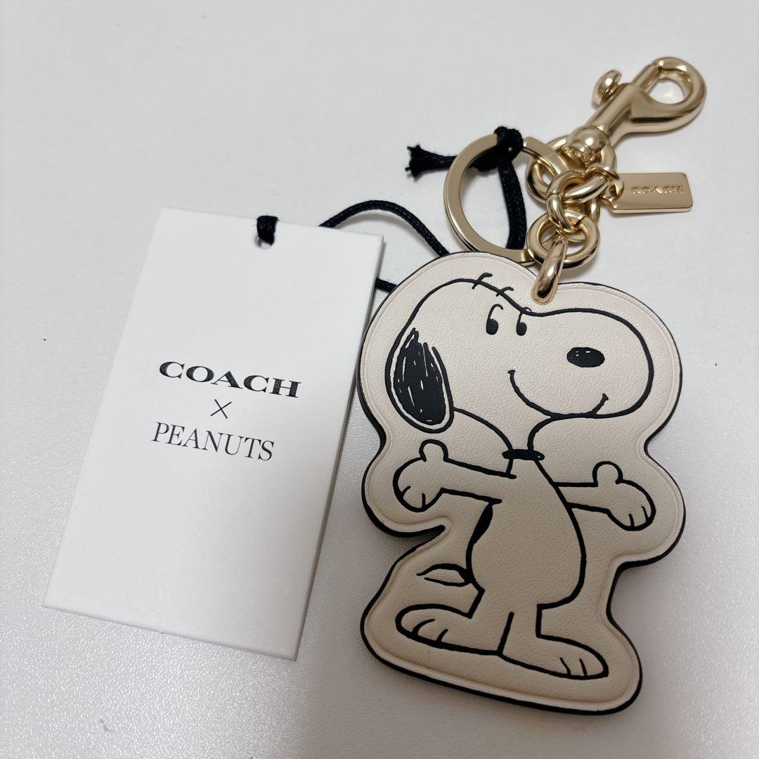 【新品】完売品COACH X PEANUTS スヌーピー チャーム　キーリング