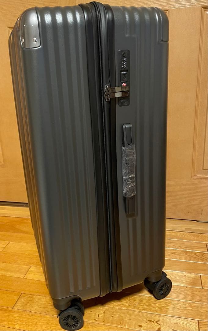 【新品】スーツケース　Lサイズ 止水ファスナー 拡張機能付き 日本企業企画