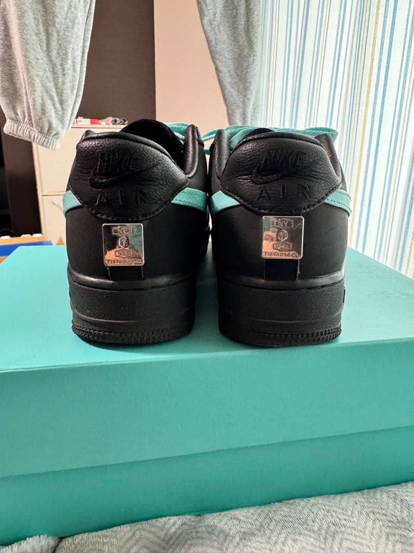 Nike Air Force 1 ティファニーコラボ