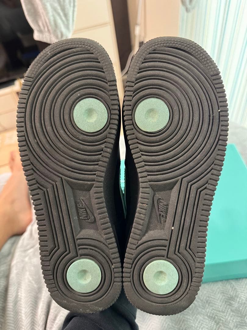 Nike Air Force 1 ティファニーコラボ