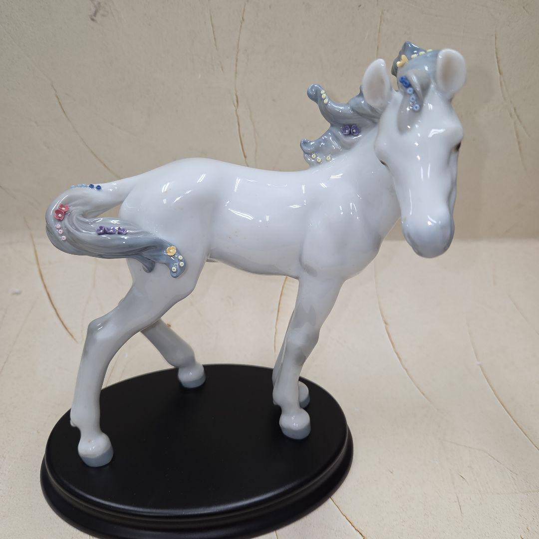 LLADRÓ 陶器 馬の置物