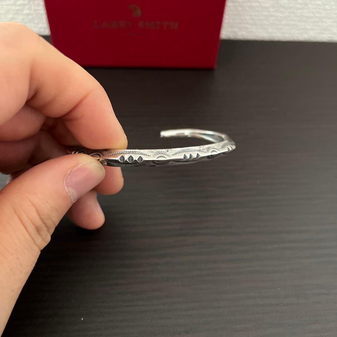 アクセサリー LARRY SMITH THIN TRIANGLE BRACELET