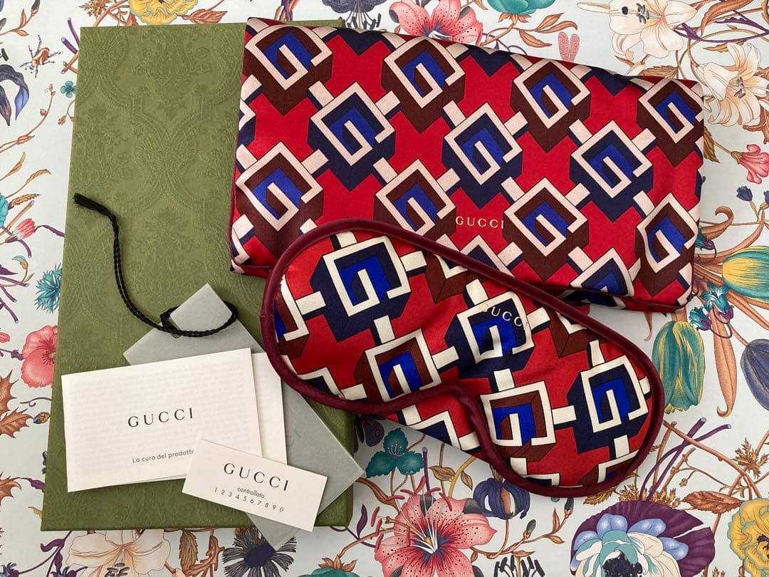 新品 グッチ　ジオメトリック　アイマスク　キューブ　ギフト