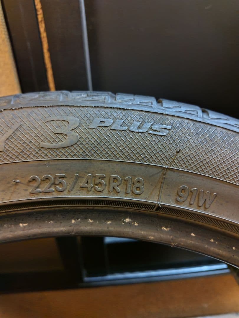 なおちゃん225/45/R18 TOYO　NANOENERGY3P　㉔