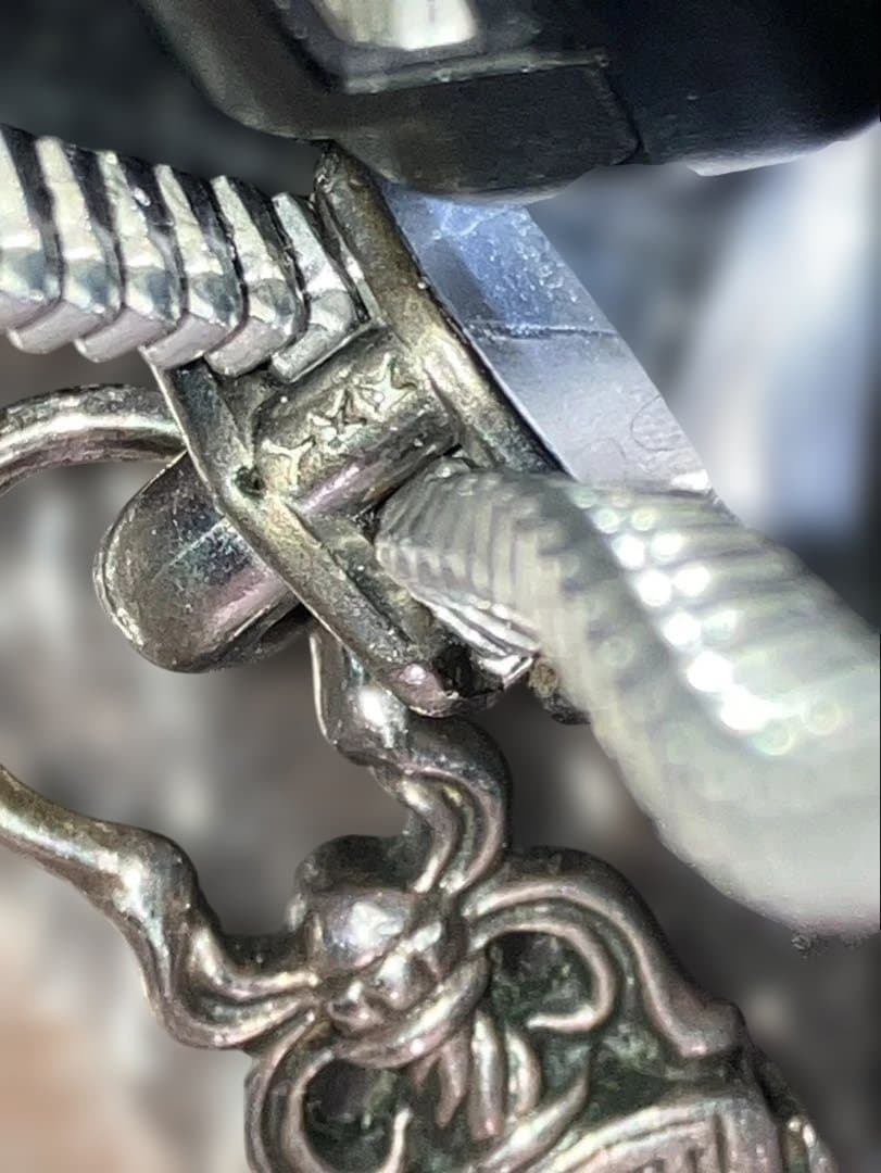 クロムハーツ　ウェーブウォレット　クロスボタン