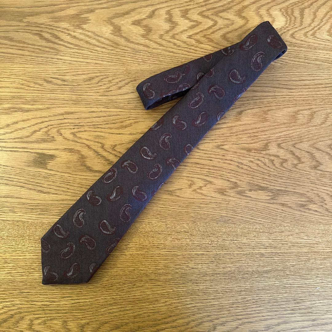 kiton セッテピエゲ ネクタイ