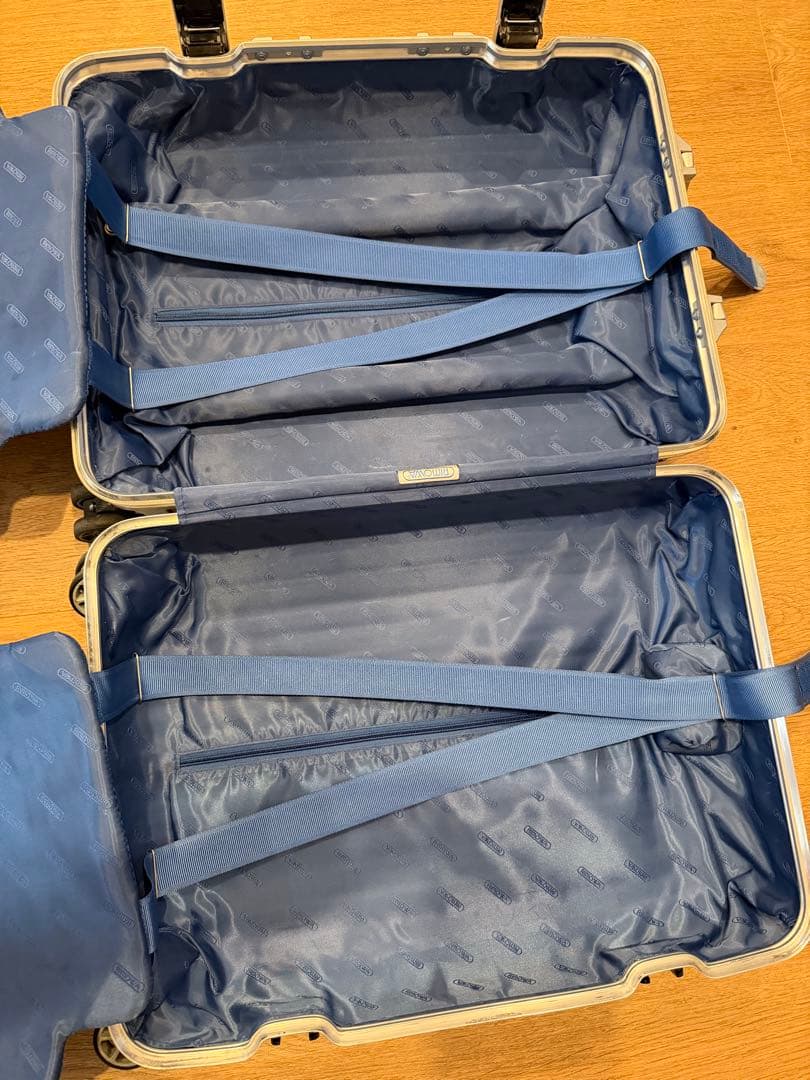 【廃盤品】RIMOWA TOPAS 32L 4輪 機内持込可 932.52.11