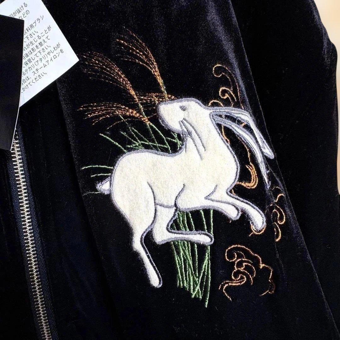 未使用 VOMANIE ウサギ 兎 別珍スカジャンベロア素材 ジャケット刺繍黒