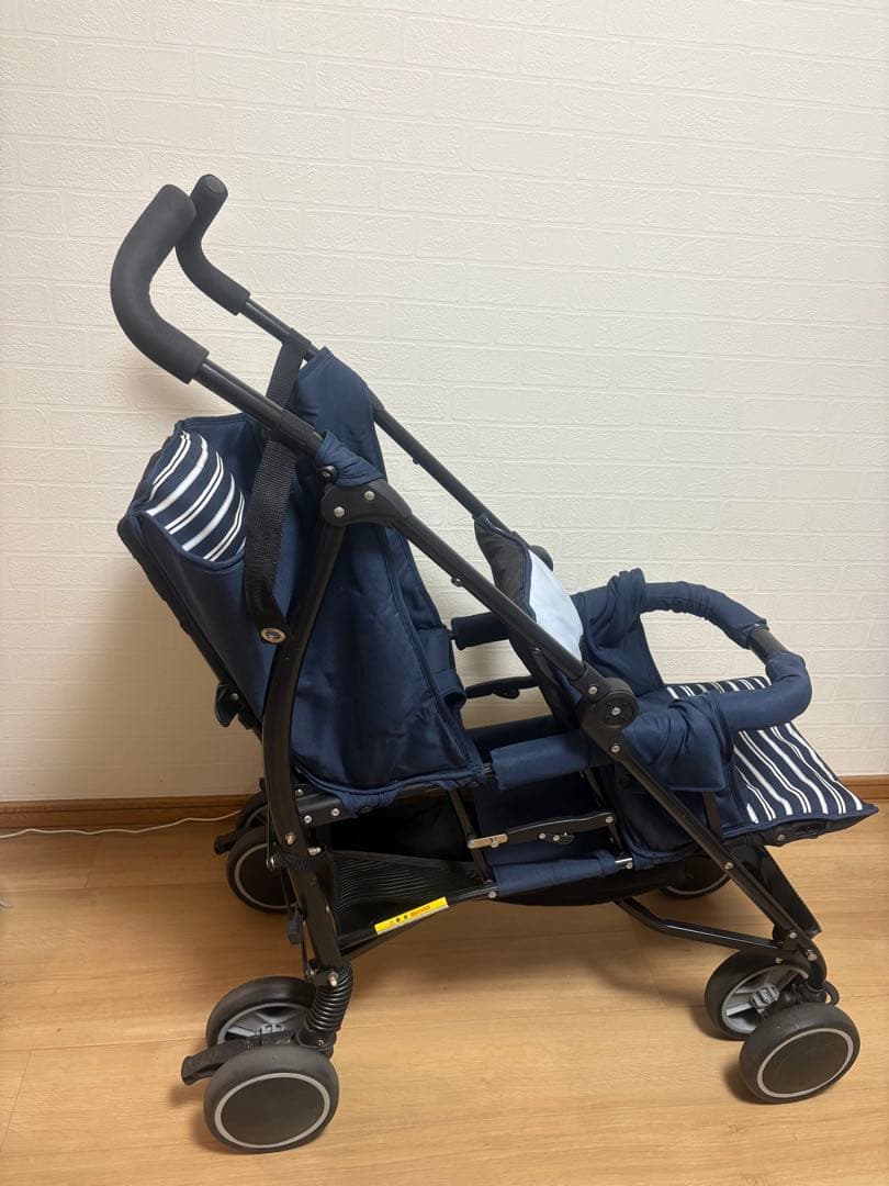 く*ぴ様 縦型/2人乗りベビーカー/日本育児/ツインシティ/折りたたみベビーカー