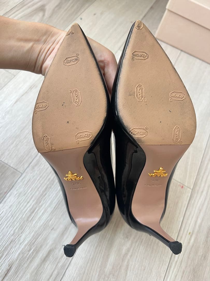 PRADA ブラック ポインテッドトゥ ハイヒール 36.5