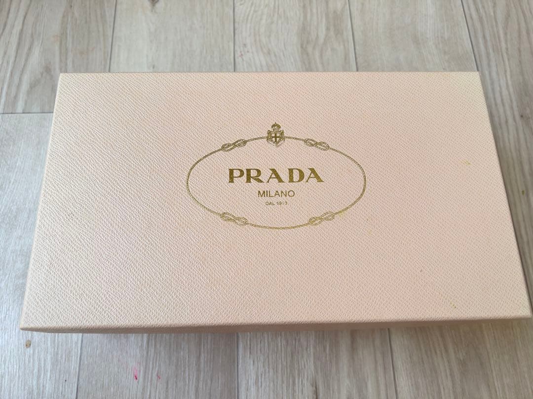 PRADA ブラック ポインテッドトゥ ハイヒール 36.5