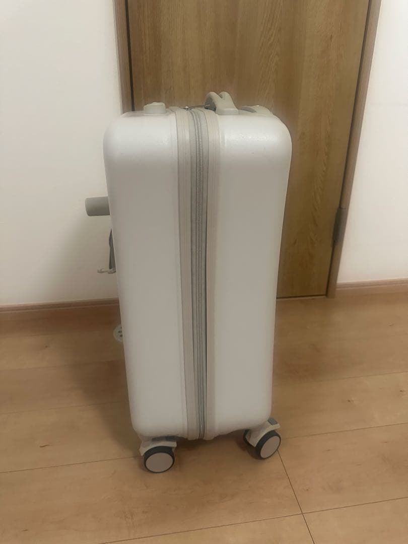 NORICCO ノリッコ　子どもが乗れるキャリーケース　パステルベージュ