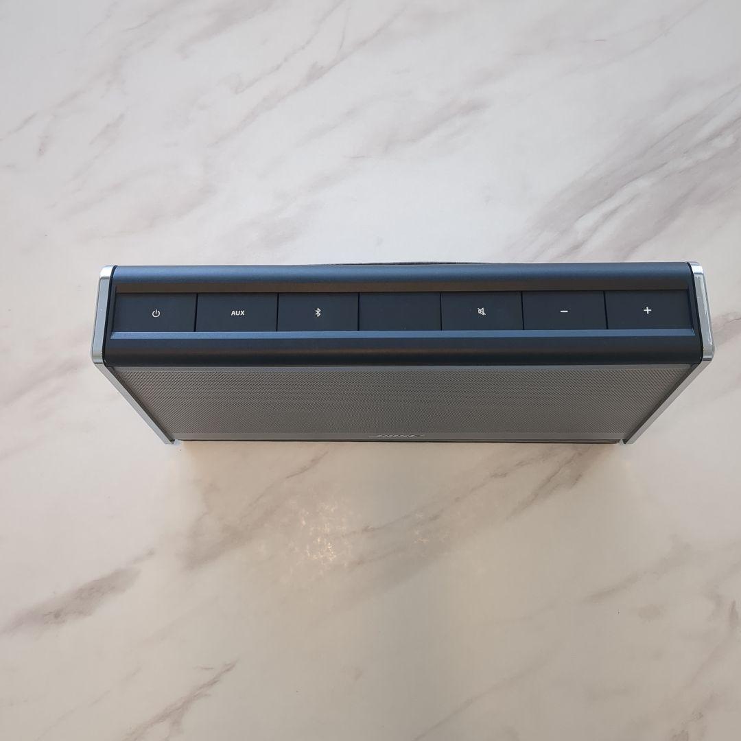 BoseのSoundlink Mobile Speaker IIのシルバーモデル