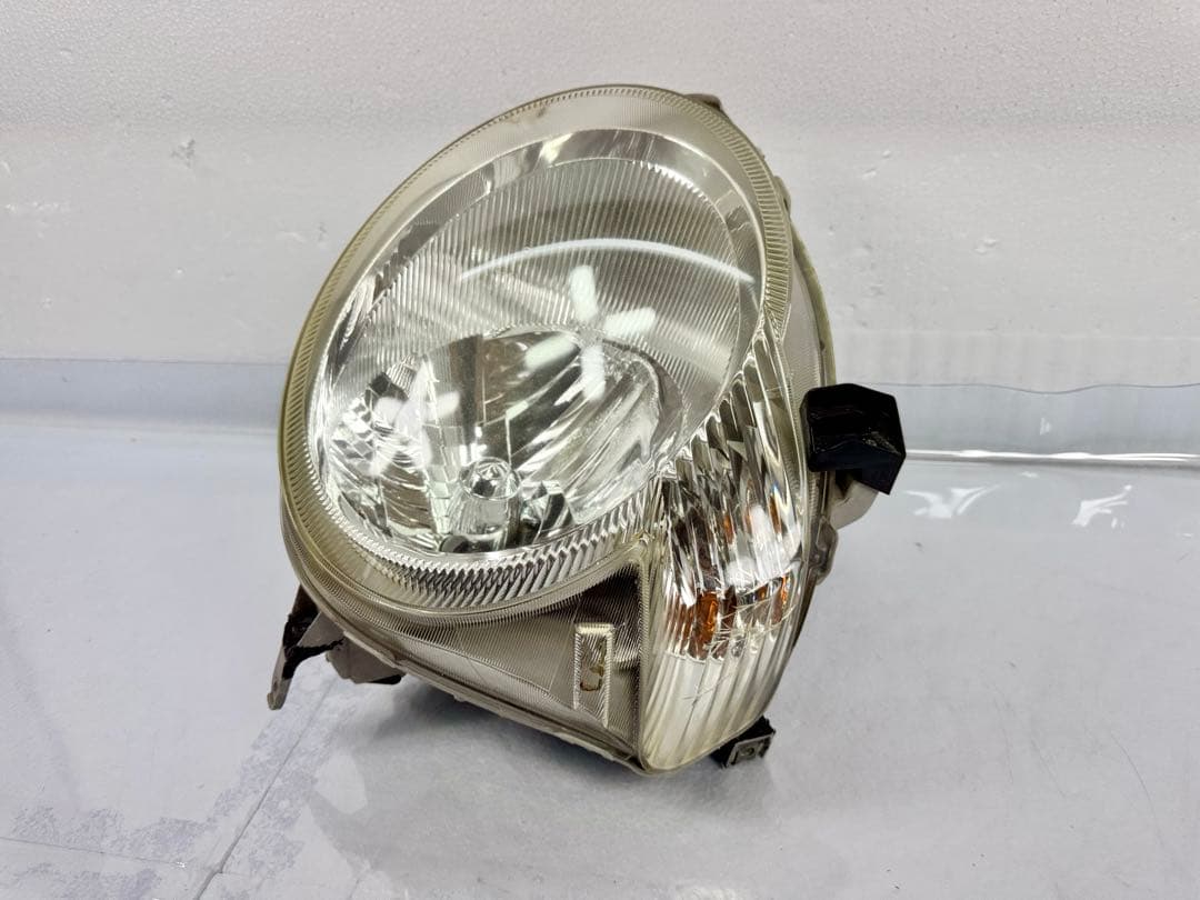 シエンタ　NCP81G　NCP85G　前期　HID ヘッドライト右