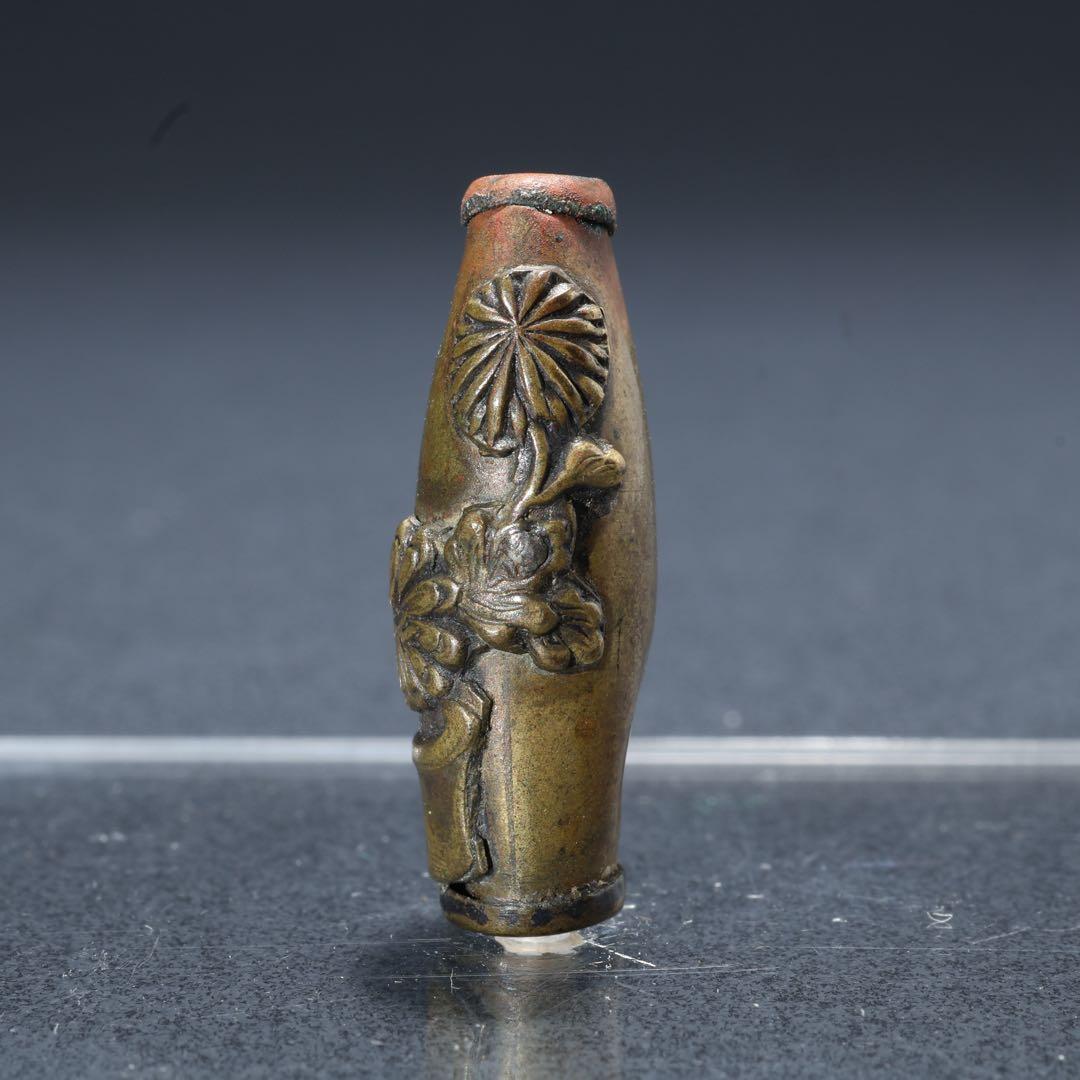 緒締め玉　菊水　提げもの　金属　黒　R1646