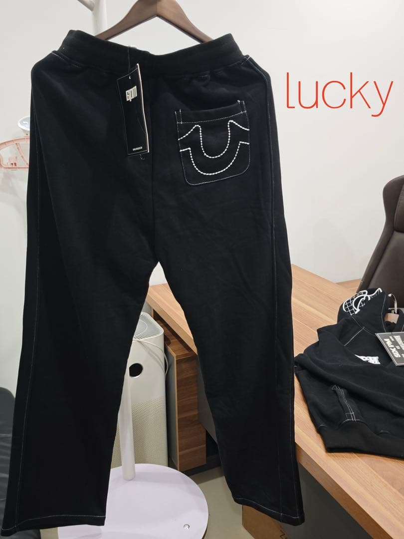 新品 6pm TRUE RELIGION ブラック パーカー セットアップ