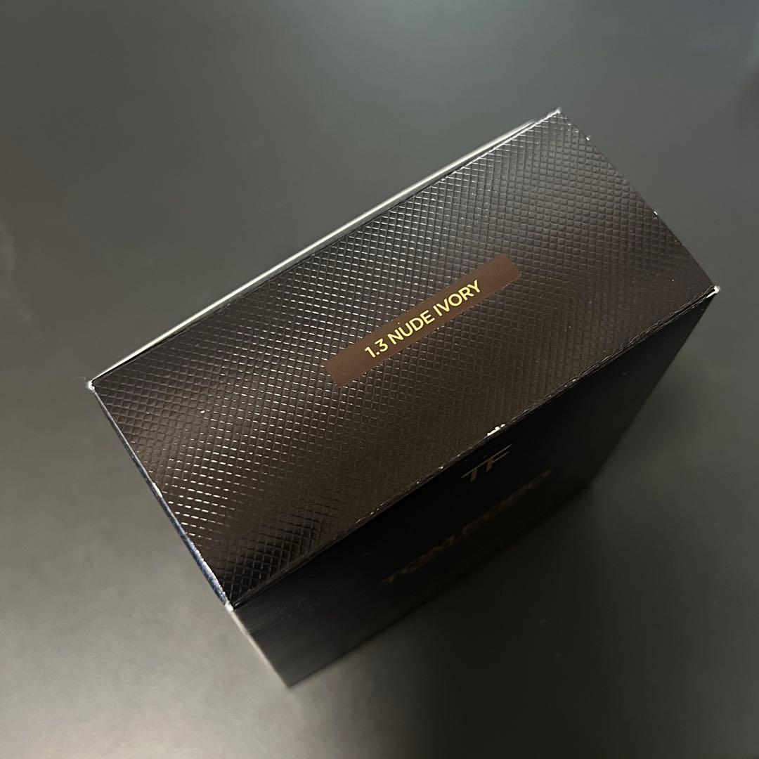TOM FORD アーキテクチャー ブラーリング クッションファンデーション