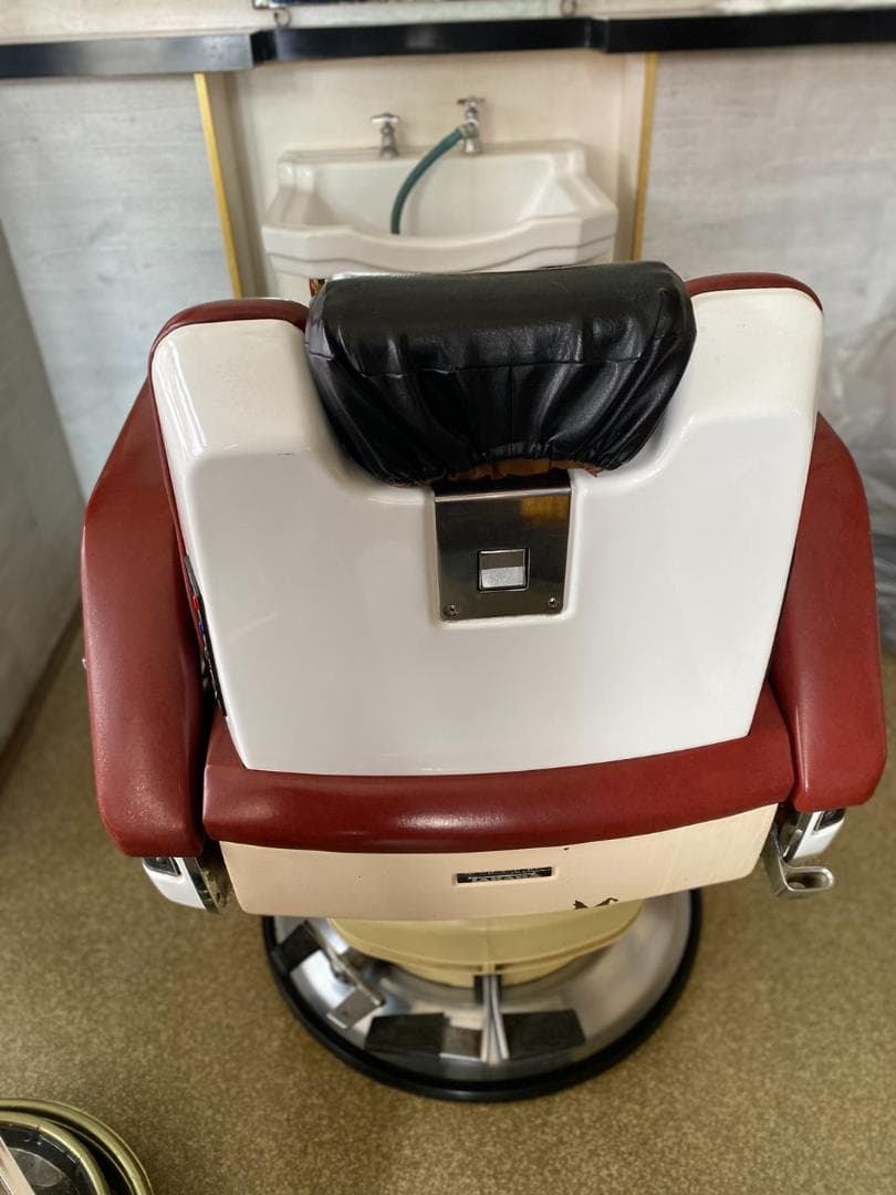 TAKARA 879 理容椅子　タカラベルモント