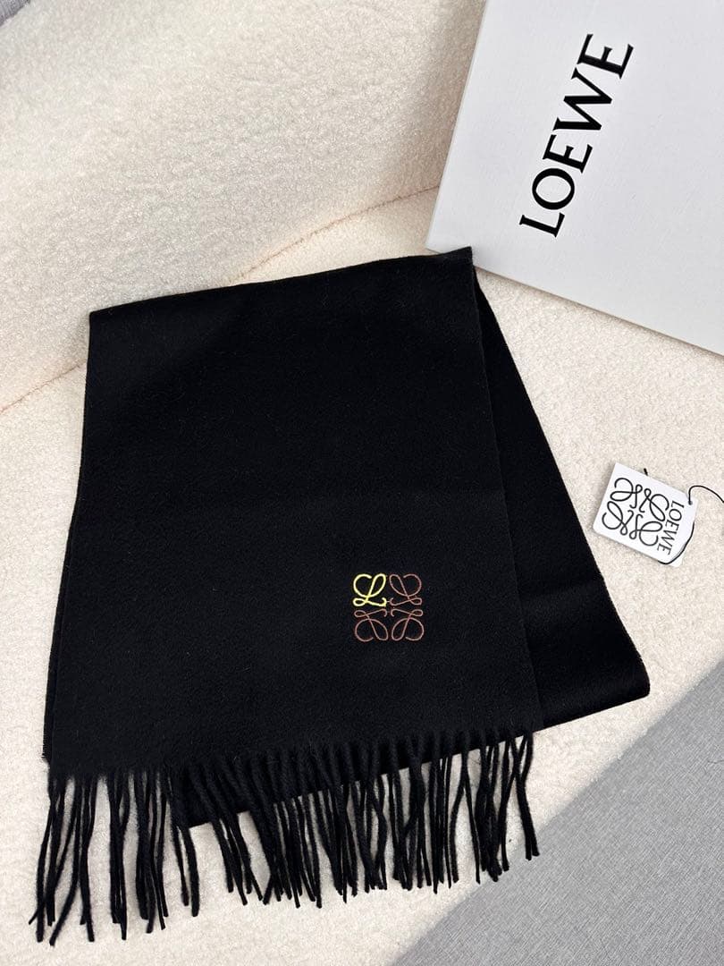 LOEWE ブラック マフラー　カシミヤ フリンジ付き　30×180㎝