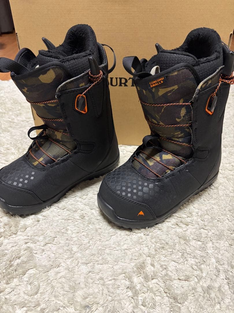 【美品】 BURTON スノーボード ブーツ 24cm 子供用