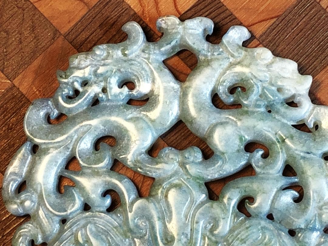 【 中国骨董翡翠 】　双龍饕餮文　地透かし容彫り　佩玉/古玉/和田玉