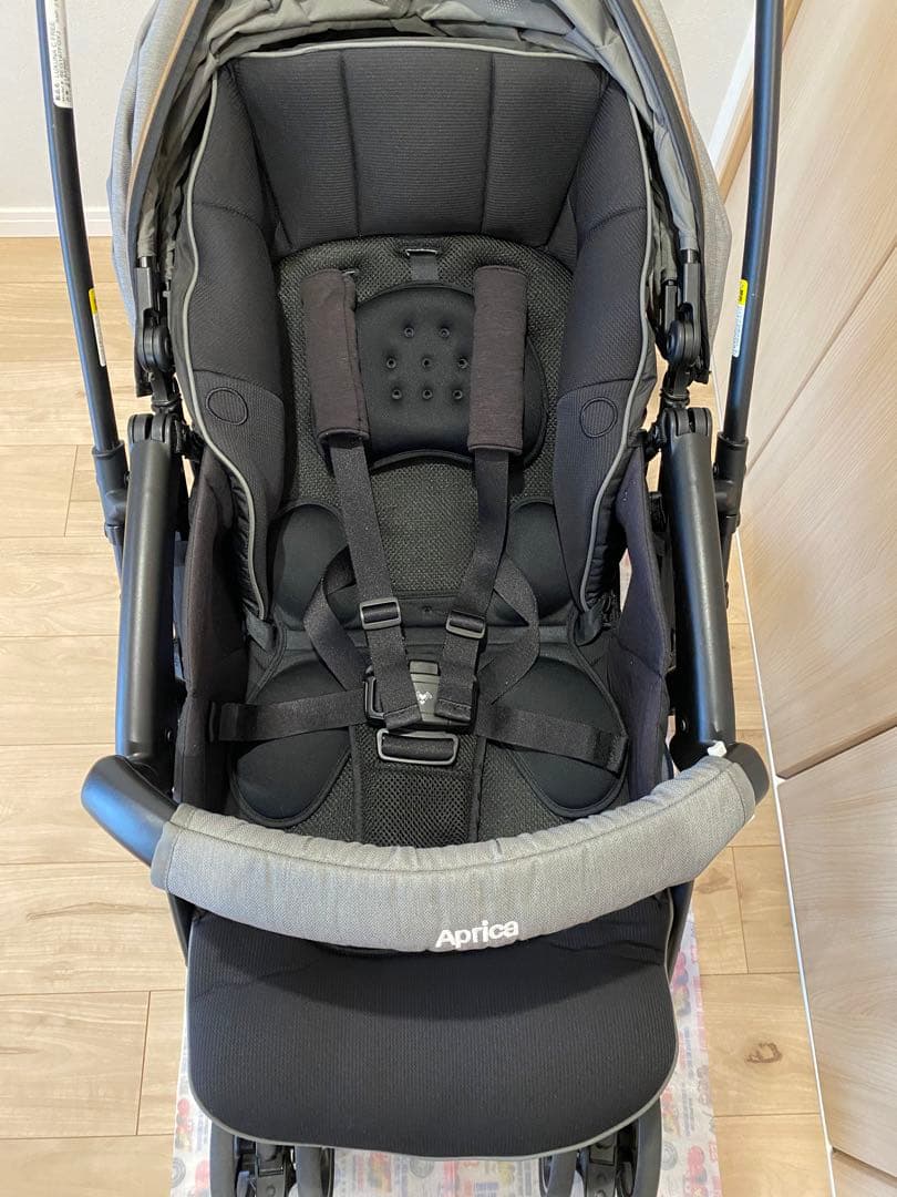 【2023年購入品 】Apricaラクーナクッションフリー　純正レインカバー付き
