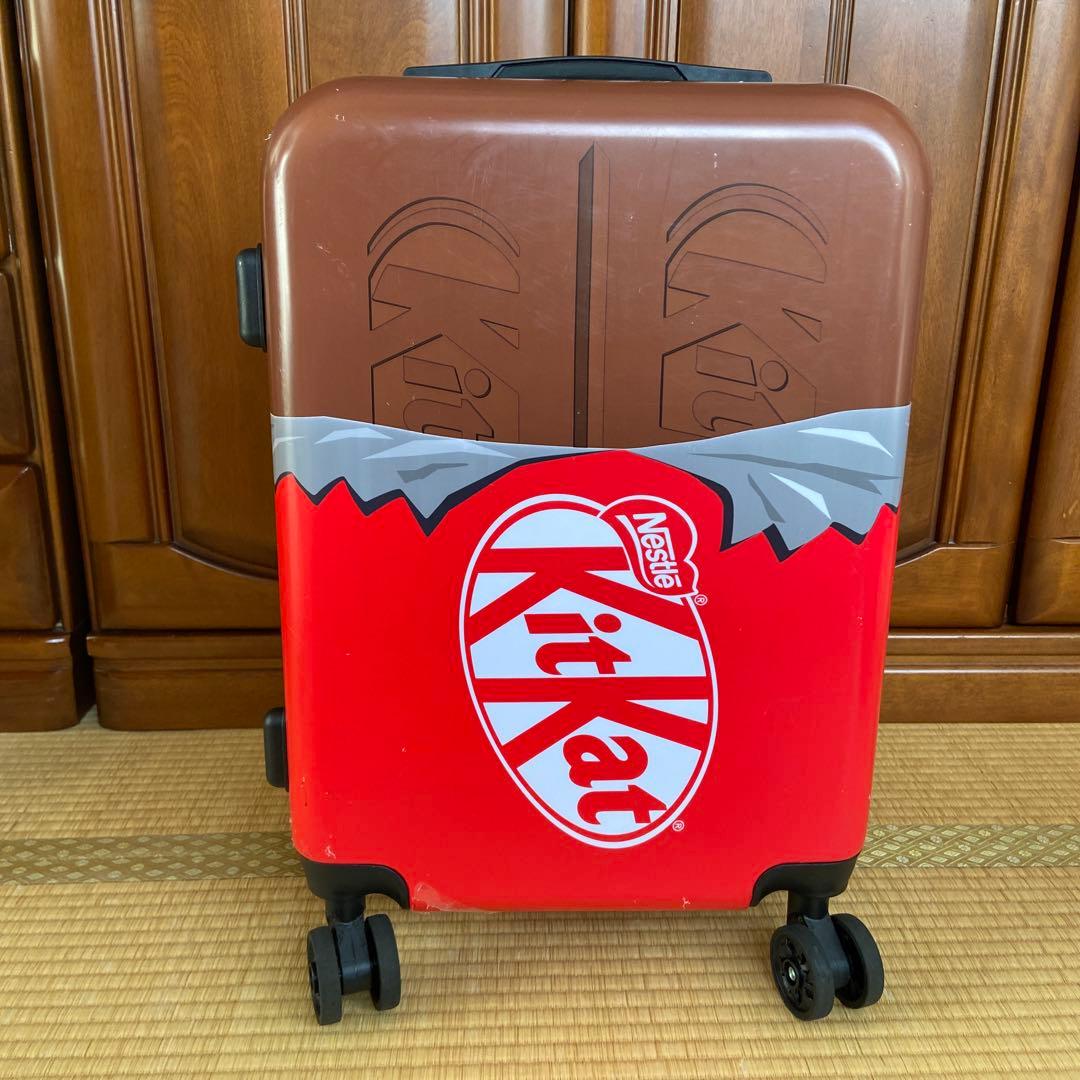 非売品　キットカットキャリーケース　スーツケース