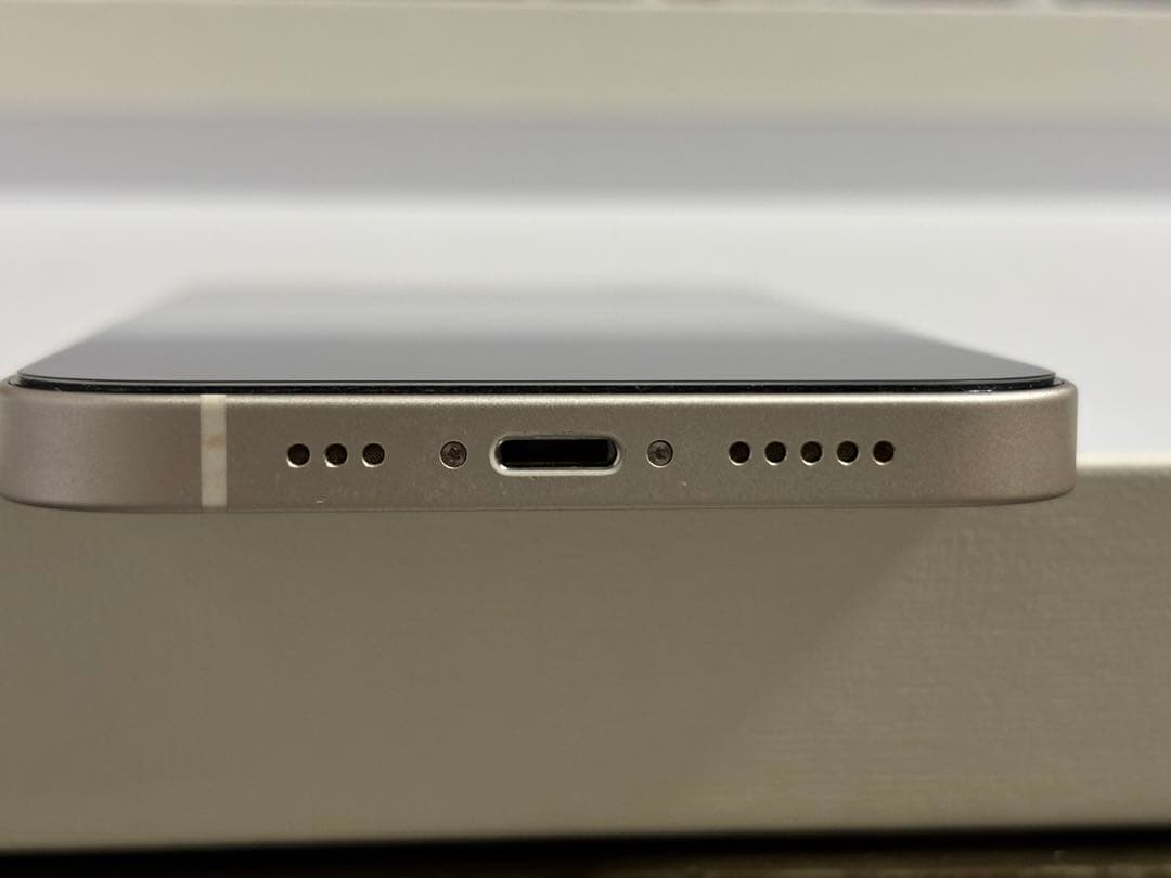 Apple iPhone 12ホワイト 本体　おまけつき