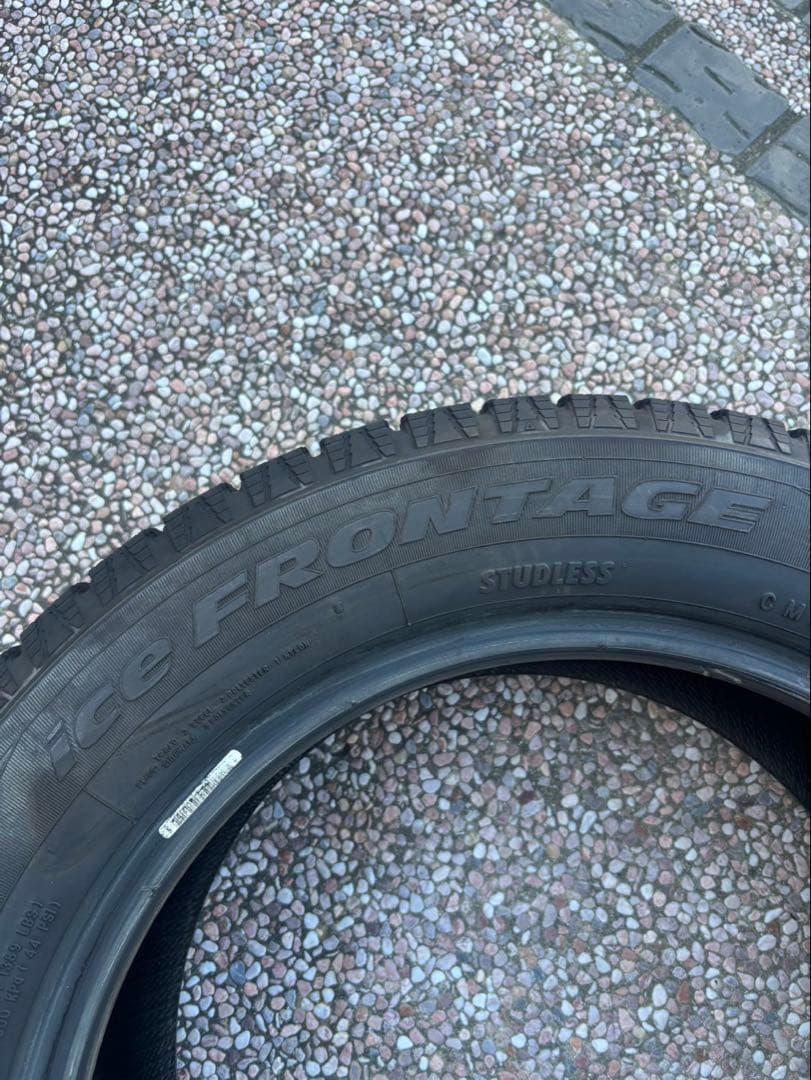 205/60R16 スタッドレスタイヤ　4本セット①