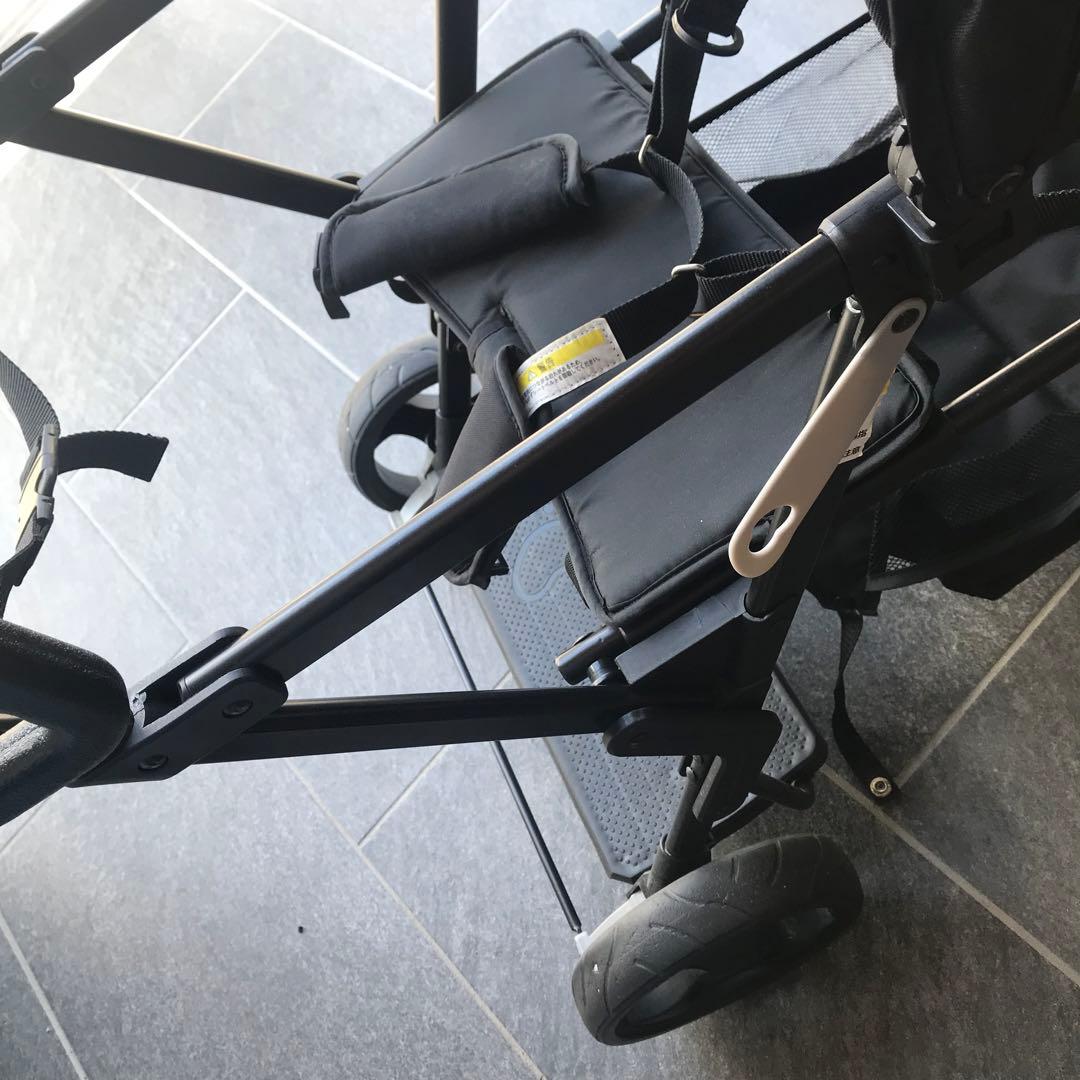 Neboo 黒 ベビーカー カップホルダー付き