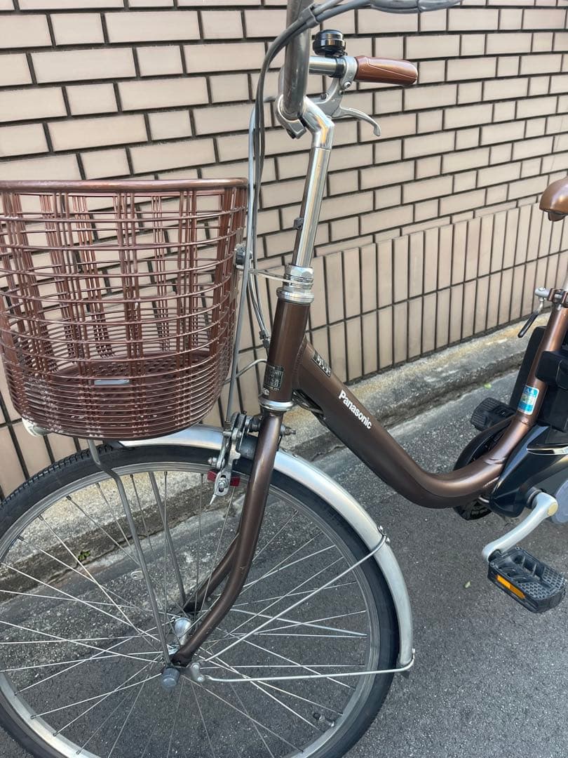 ブラウン 電動アシスト自転車 前バスケット付き