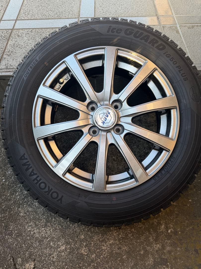 185/65R15 スタッドレス　４穴　PCD100