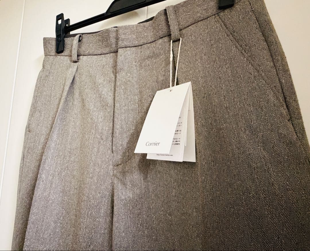 【新品未使用】Cornie 25AW HERRINGBONE SLACKS M
