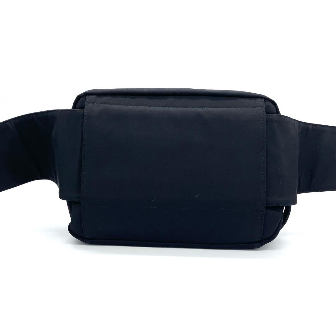 美品【PRADA SPORT】ボディバッグ　ナイロン　ブラック