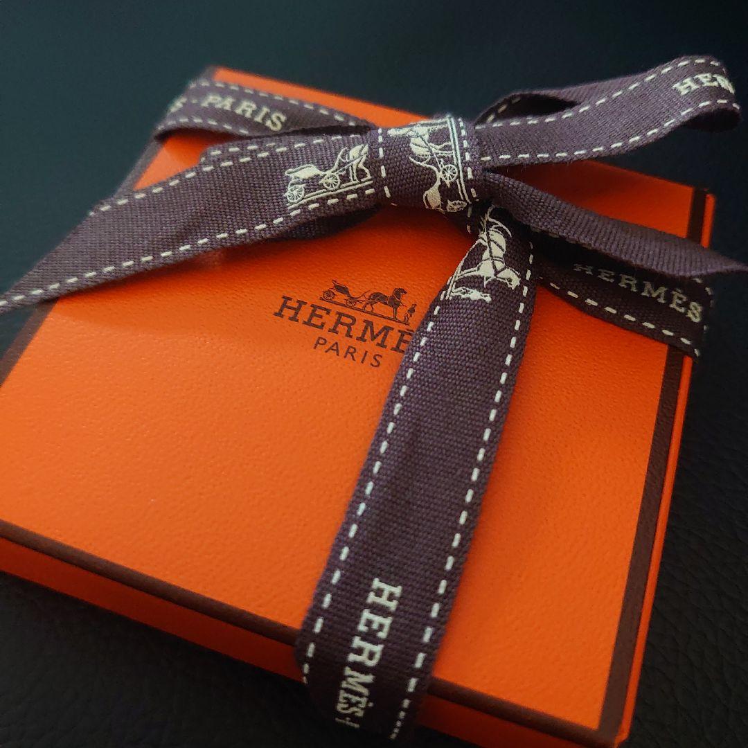 ★専用★新品未使用HERMES 限定フェイスパウダー　プードル オルフェーヴル