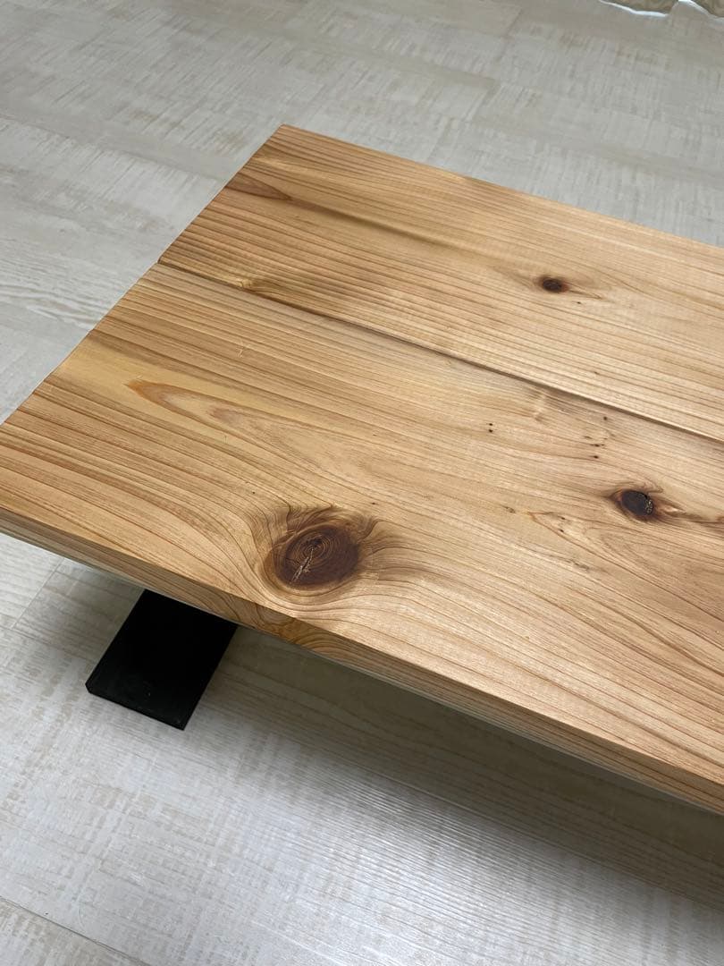 ローテーブル　国産杉無垢材　カフェ板　テーブル