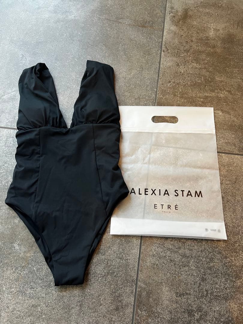 ETRE TOKYO ×ALEXIA STAM 水着