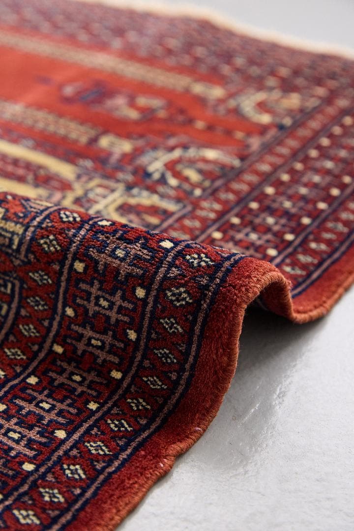 ヴィンテージラグ　トライバルラグ　パキスタン産（94×65cm）赤　黄　紺　黒