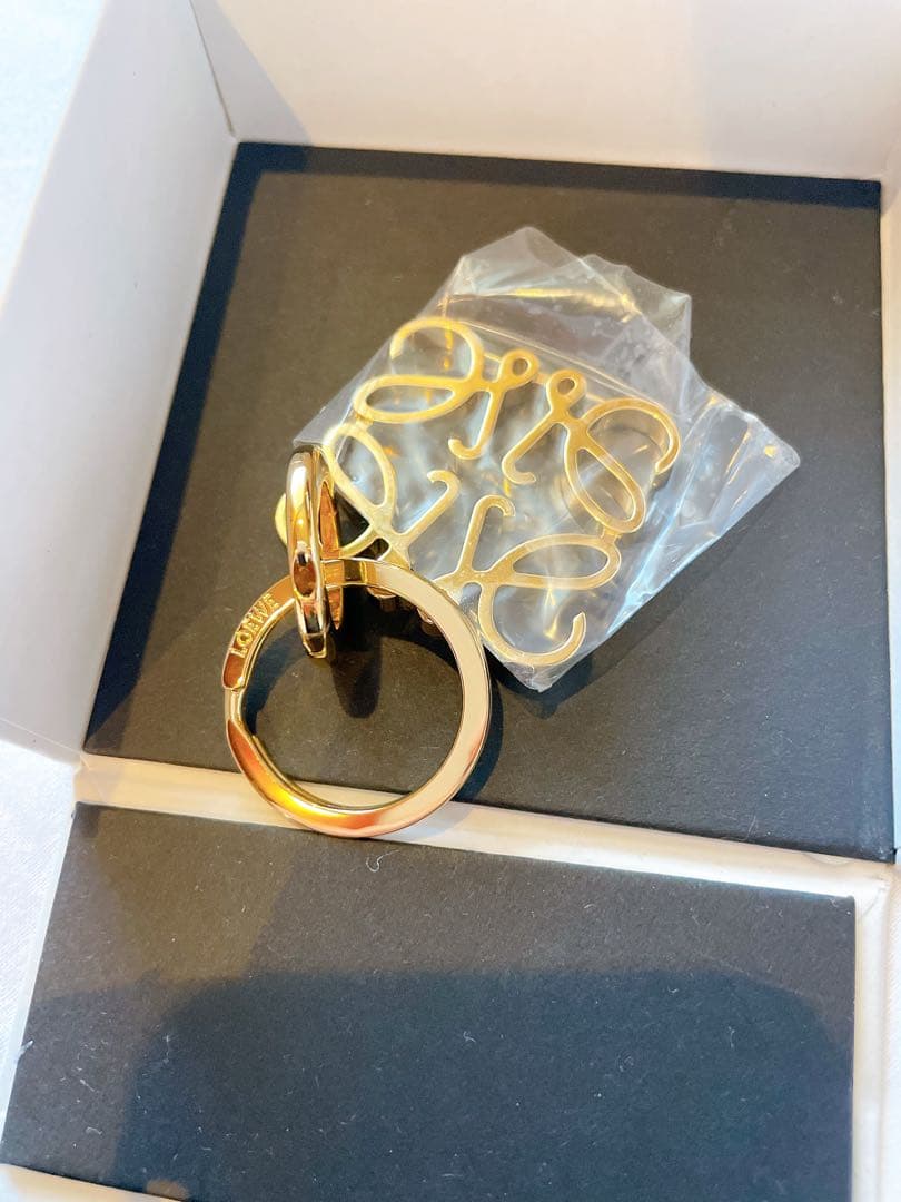 【ほぼ未使用】LOEWE ロエベ アナグラム キーホルダー ゴールド