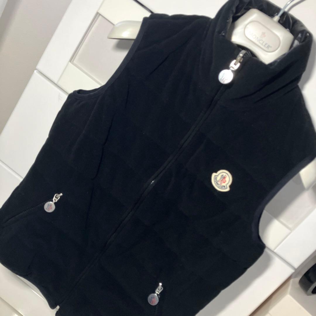MONCLER リバーシブルダウンベスト