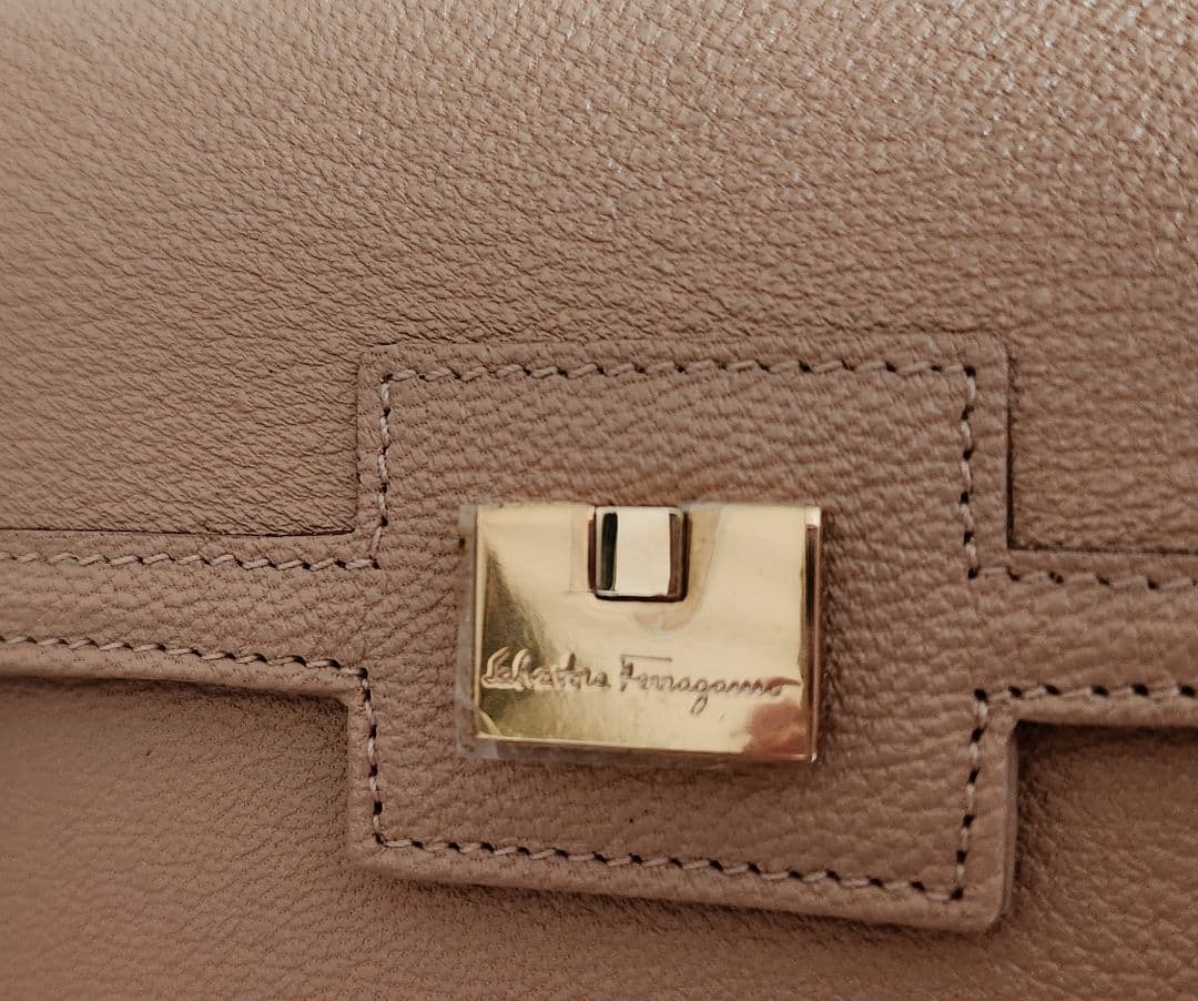 Ferragamo　財布
