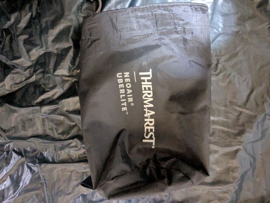 アウトドア寝具 THERMAREST NEO AIR UBERLITE S