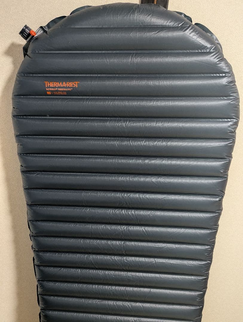 アウトドア寝具 THERMAREST NEO AIR UBERLITE S