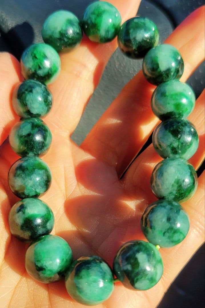 ☆！別格！！極上！！レア！☆糸魚川濃緑翡翠☆ろうかん質グリーン翡翠ブレスレット☆