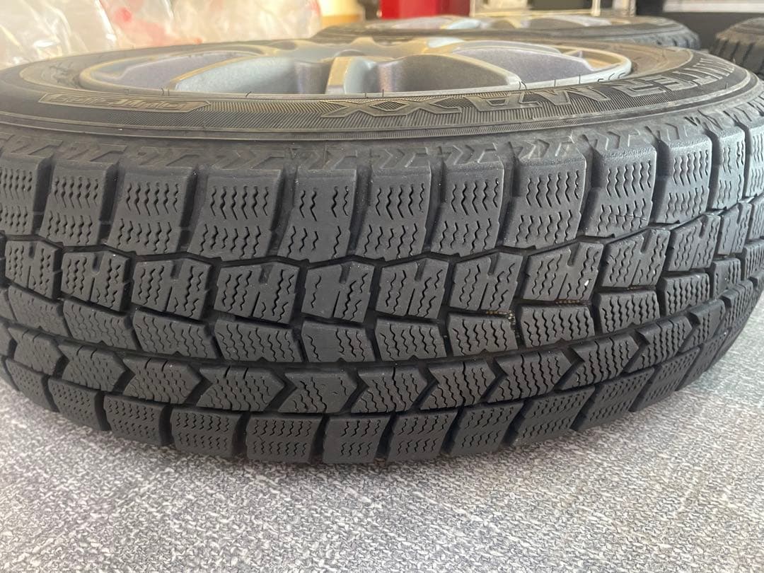 アクア　スタッドレス　165 70r 14 22年製