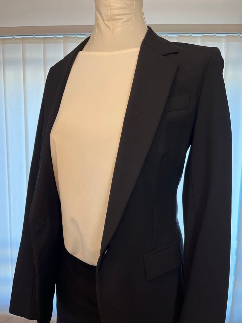 【美品】秋冬春用Theory セオリー 黒 パンツスーツ シングルブレスト S