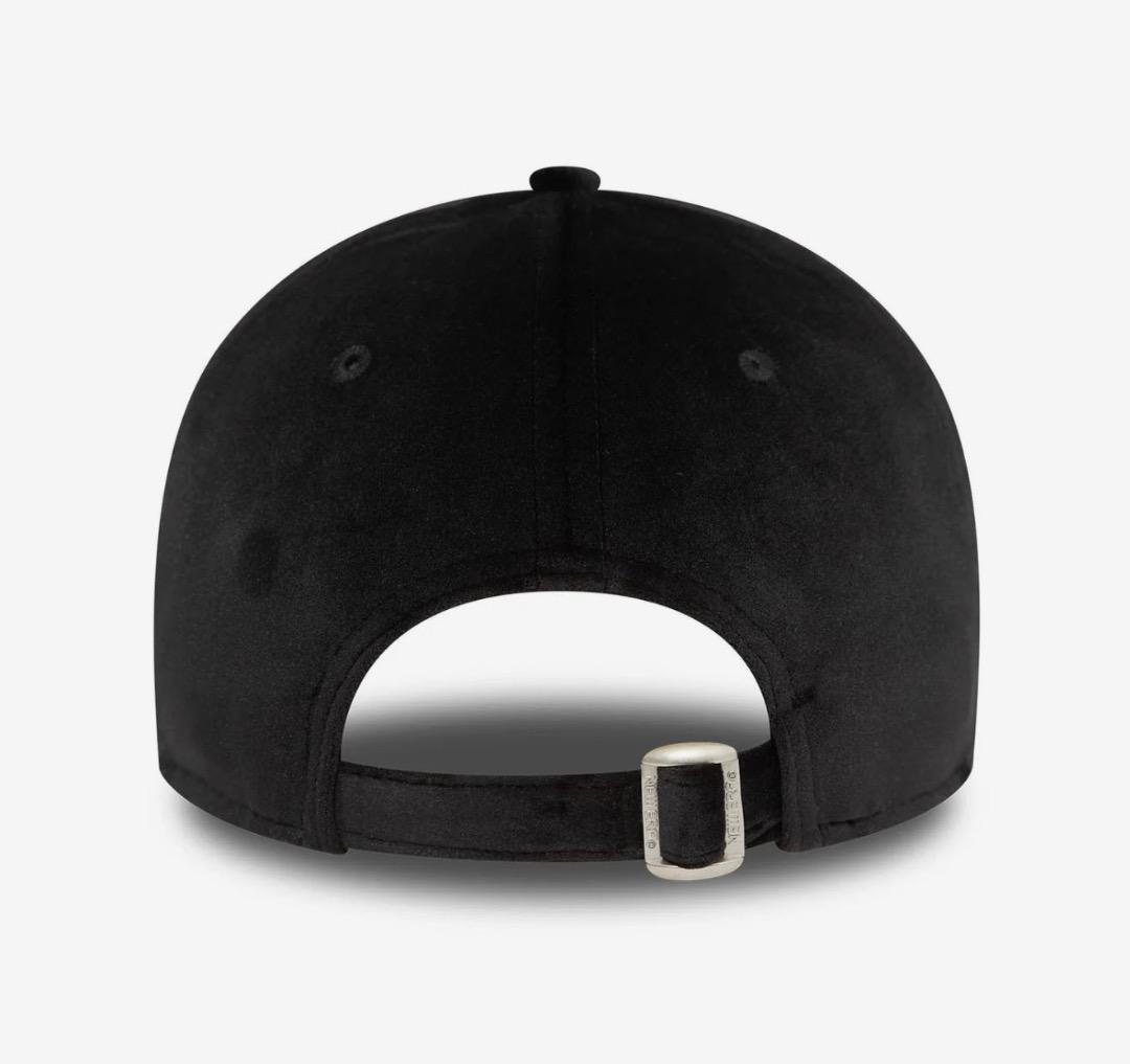 新品☆ベロアxラインストーン☆ニューエラ キャップ NEW ERA 9FORTY