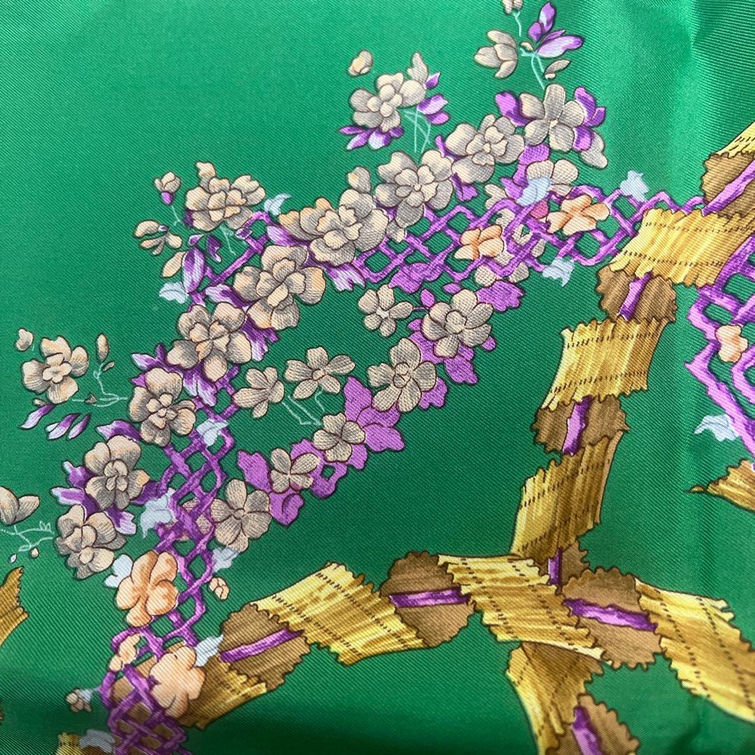 HERMES 緑色 花柄 Le SARE du PRINTEMPS スカーフ
